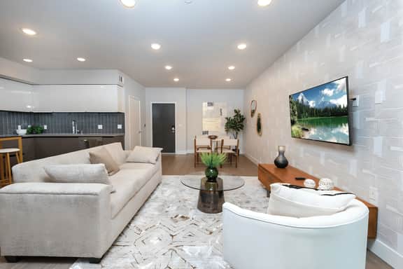 Luxury 2BR Residence in K-Town w/ Balcony, Parking