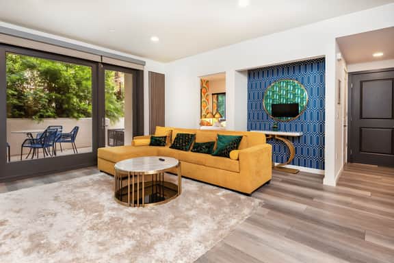 Luxe 2BR Apartment with Parking & Outdoor Lounge