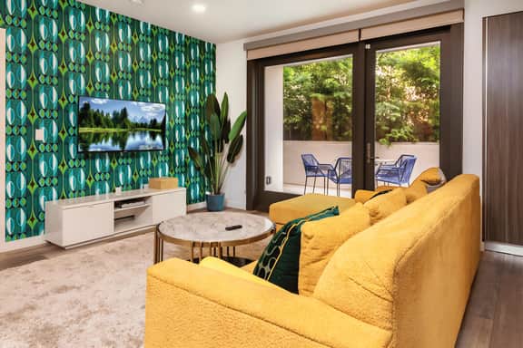 Luxe 2BR Apartment with Parking & Outdoor Lounge