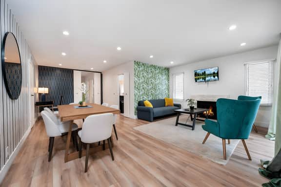 Luxury 3BR Home in LA with Jacuzzi and Parking