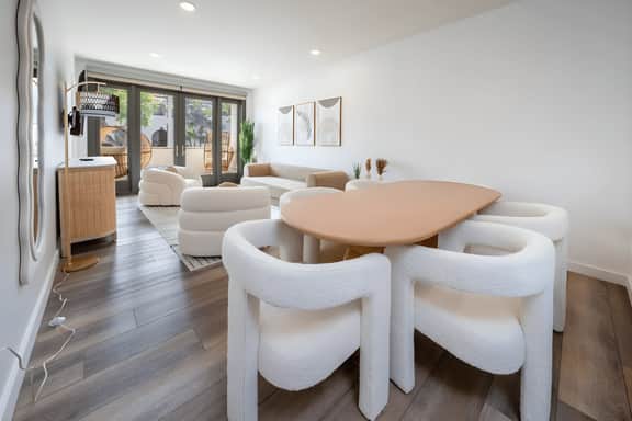 Luxe 2BR Apartment with Balcony & Free parking