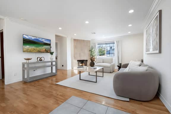 Modern 2 Bedroom Apartment in LA