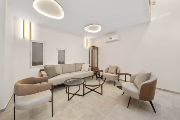 Luxury 5BR Apartment in the Old City