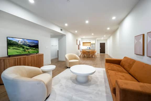 Glamorous 3BR BH Adj. Suite | EV, Gym, Roofdeck