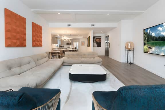Stunning 3BR Residence with Free Parking & Patio