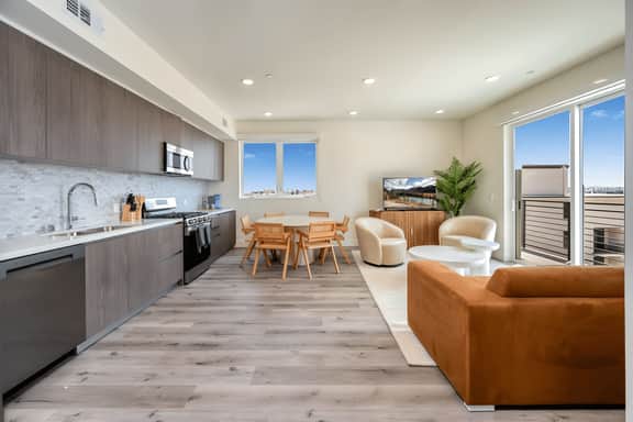 Modern Luxe Apartment in Prime Koreatown LA