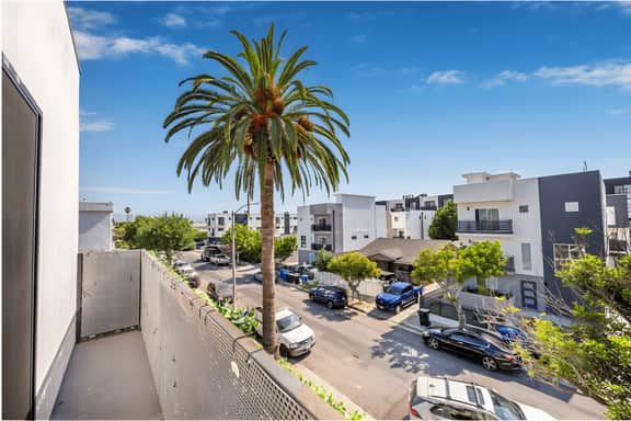 Modern 3BR Home w/ Yard and Parking | Central LA