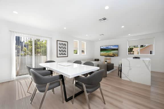 Modern 3BR Home w/ Yard and Parking | Central LA