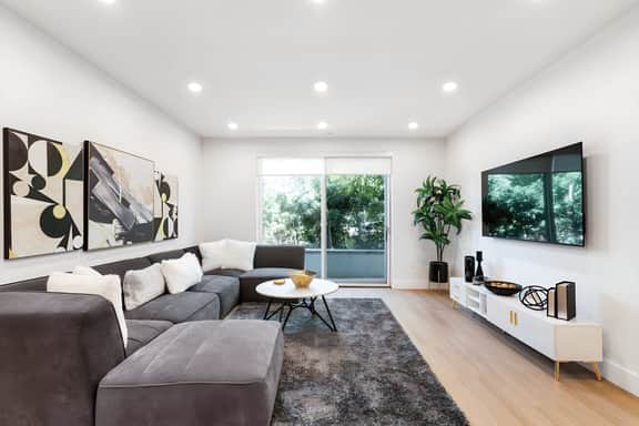 Ultra Luxe Bev Hills 3 Bed Apt. Nearby Cedars Hosp