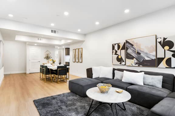 Ultra Luxe Bev Hills 3 Bed Apt. Nearby Cedars Hosp