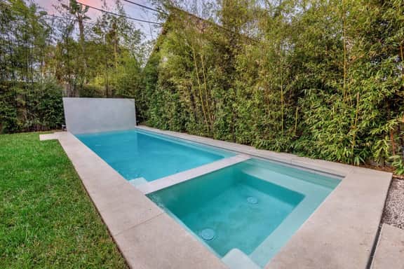 Luxurious 4BR Home w/ Pool, Jacuzzi & Free Parking