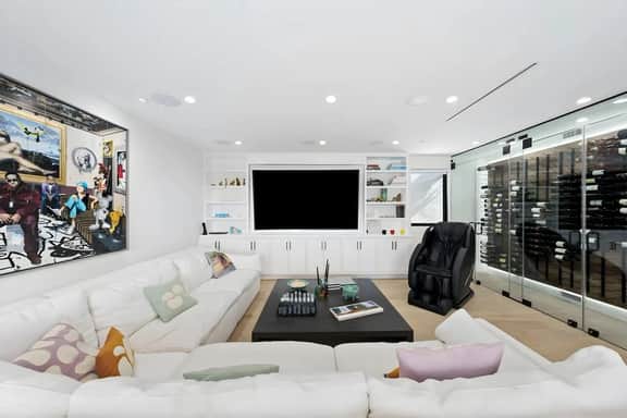 The Ultimate Luxury Villa W. Pool, Spa & Courts