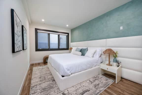Central LA Stylish 1BR Apartment w/ Free Parking