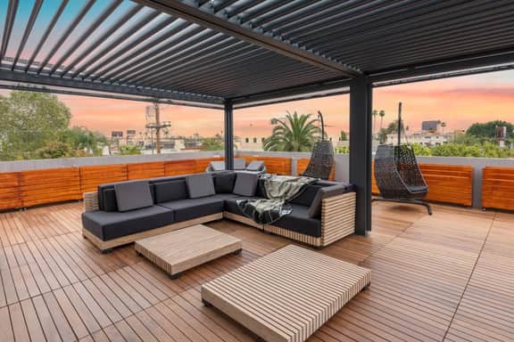 Ultra Luxe Estate W. Pool & Stunning 360° LA Views