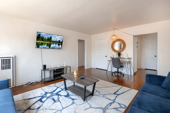 The Luxe 1BR | Modern Apt