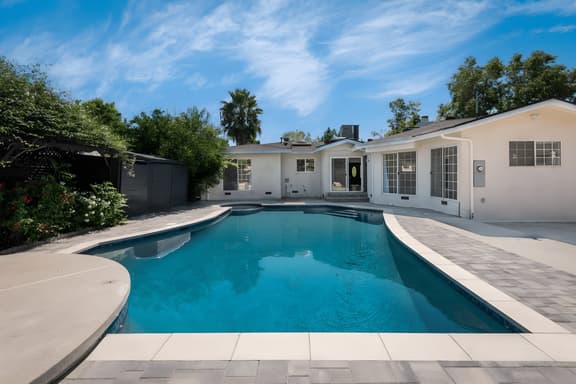 Luxurious 4BR Home with Pool, Jacuzzi & Parking