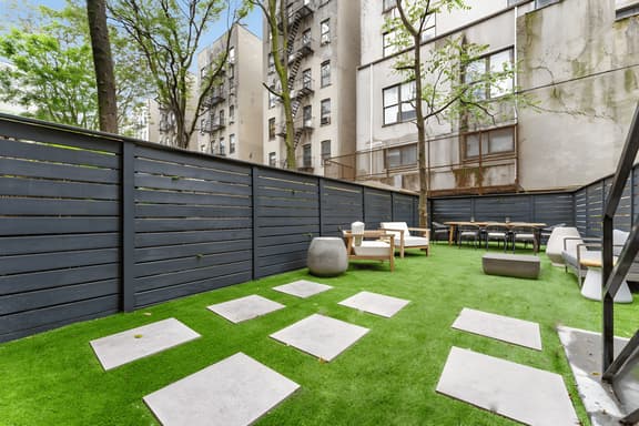 Luxurious Harlem Home W. Modern Amenities & Patio!