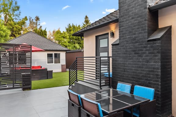 Luxe 2-Bedroom Home in Van Nuys W. Parking & Patio