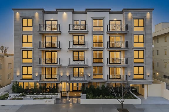 Ultra Luxe Bev Hills 3 Bed Apt. Nearby Cedars Hosp