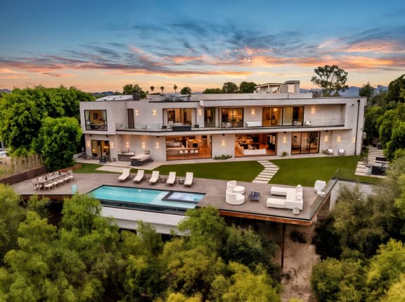 Royal Oaks Ultra-Luxury Resort