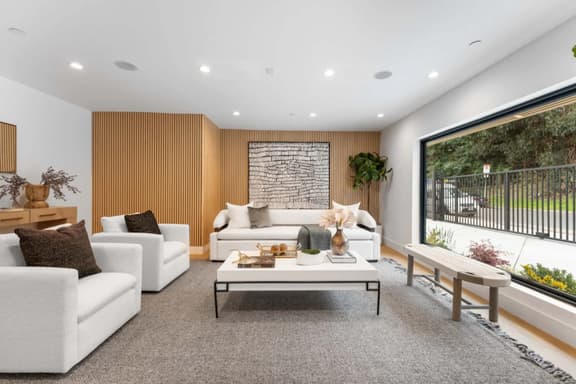 Luxury 3BR Home with Free Parking in Central LA